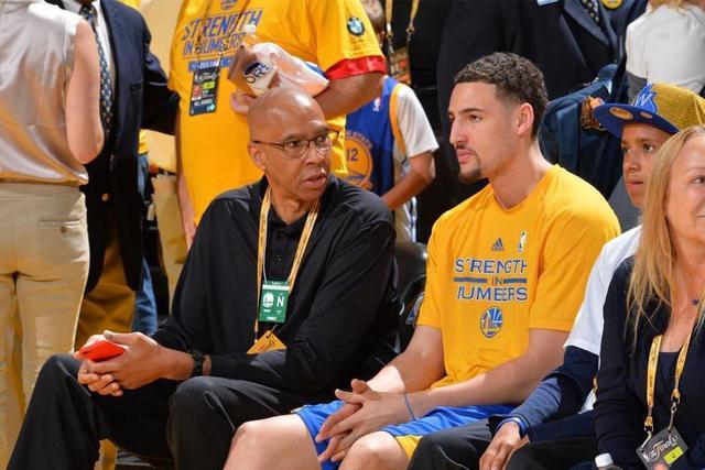 应是靠身材 应是靠身材