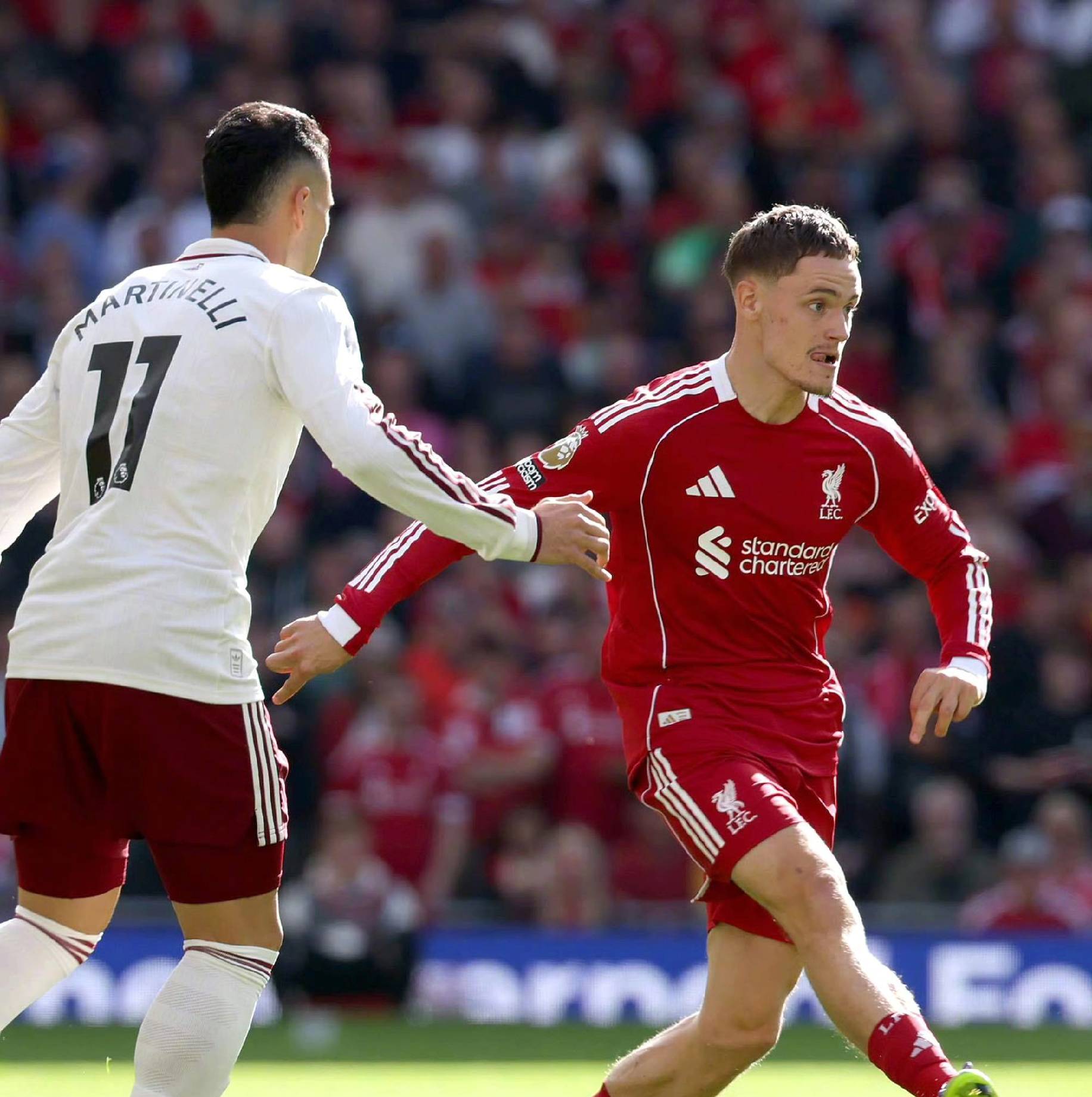 边路传中到 边路传中到